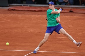 华体会体育-法网绝杀联合杯，辛纳关键制胜的简单介绍