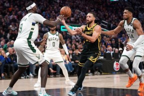 华体会网址-雄鹿大胜对手,掀起胜利狂潮