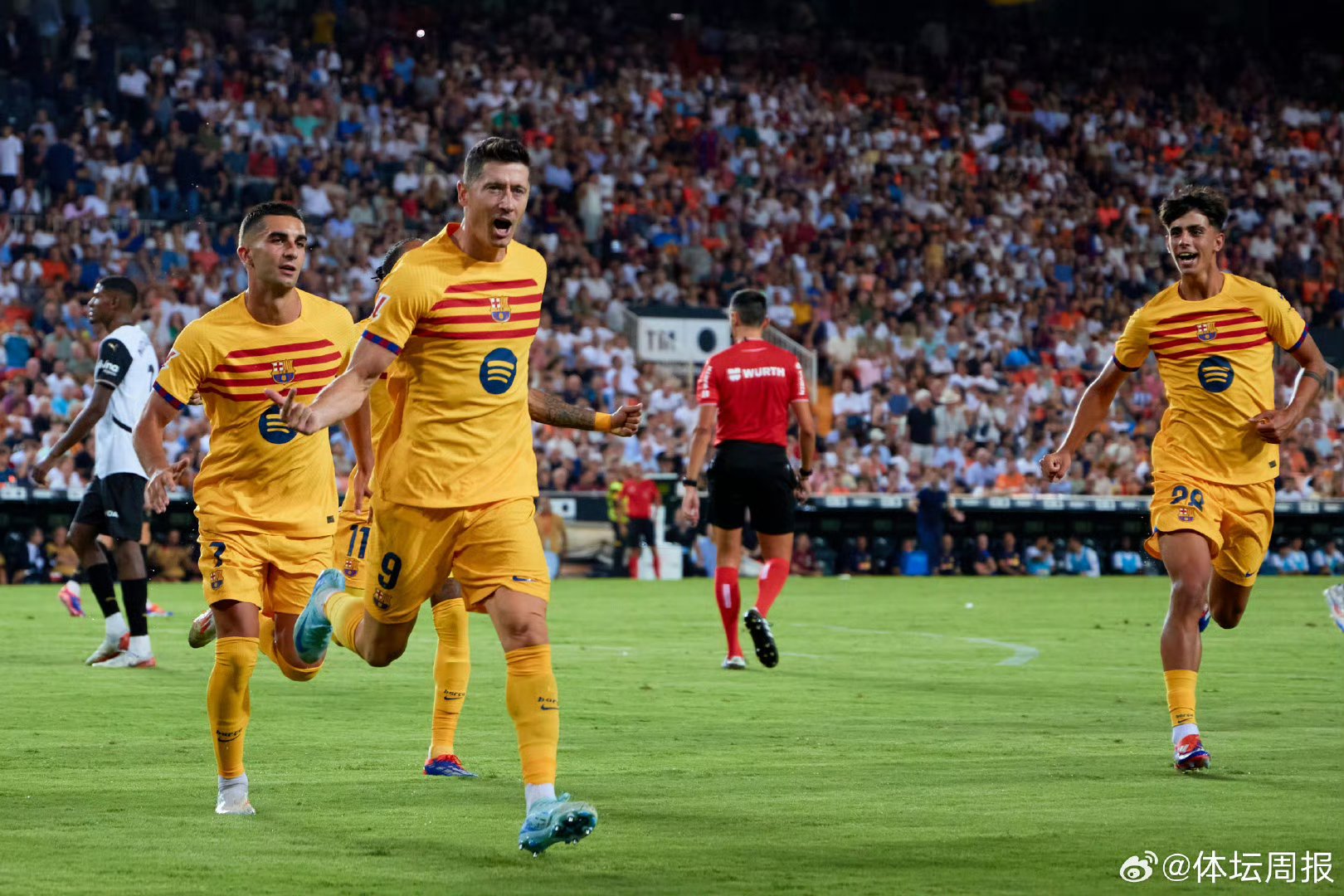 华体会体育-包含瓦伦西亚主教练频频调整阵容,为赢得比赛做准备的词条  第2张 华体会体育-包含瓦伦西亚主教练频频调整阵容,为赢得比赛做准备的词条  第2张