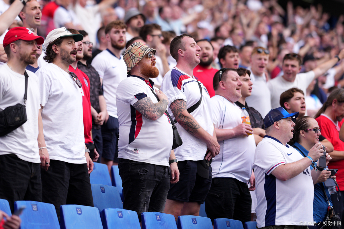 华体会官网-激情比赛中精彩瞬间感染全场观众  第1张