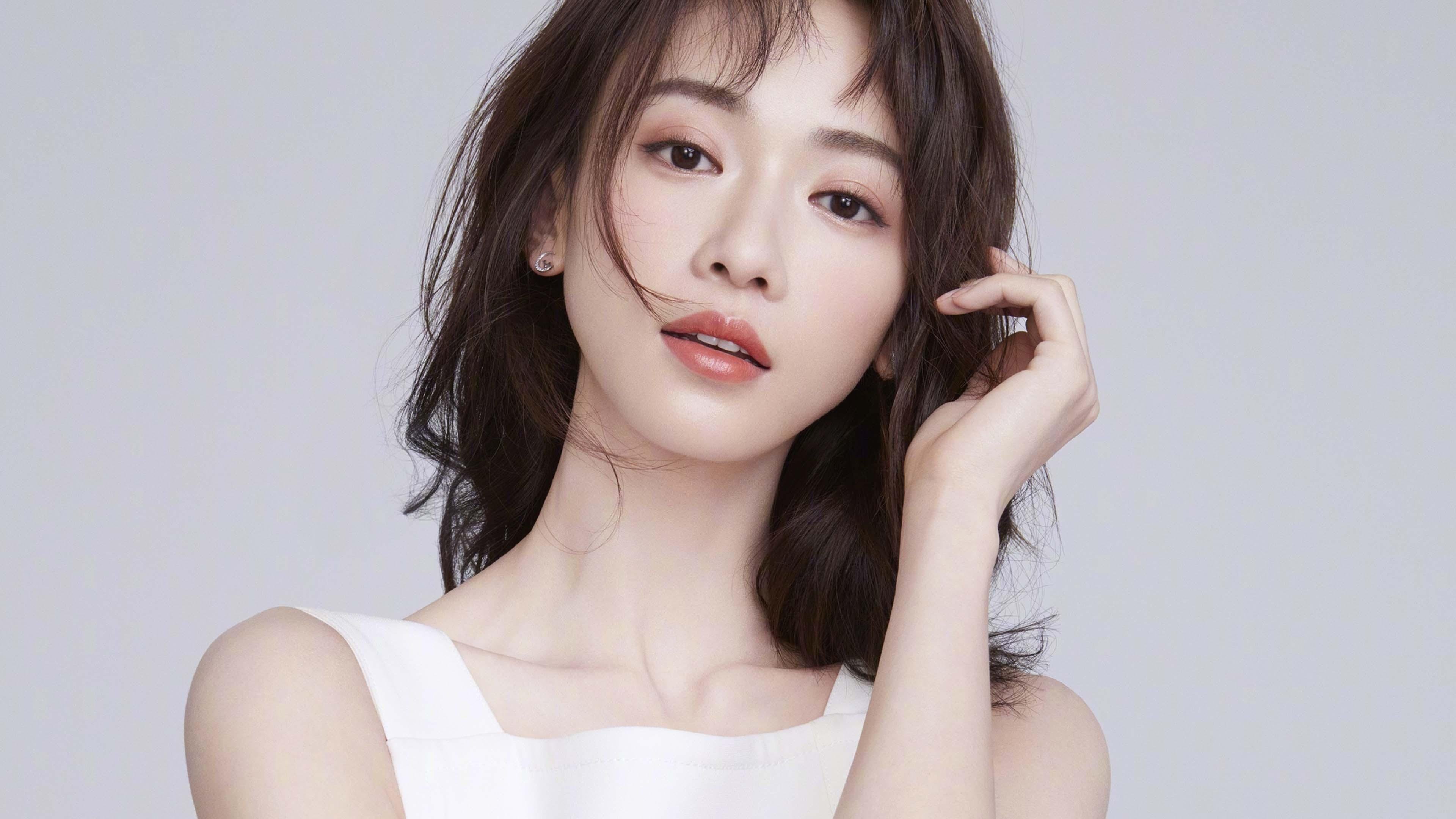 华体会体育-双向主宰，字母哥的天神下凡与太阳的逆流而上  第1张